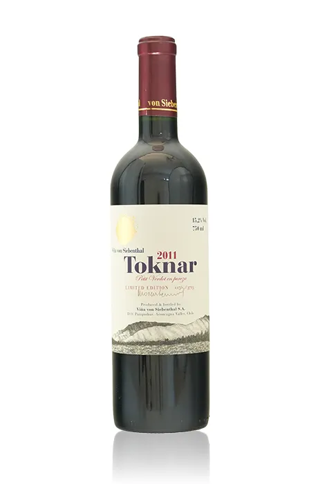 Fles toknar 2011 volle rode wijn van Vina von Siebenthal